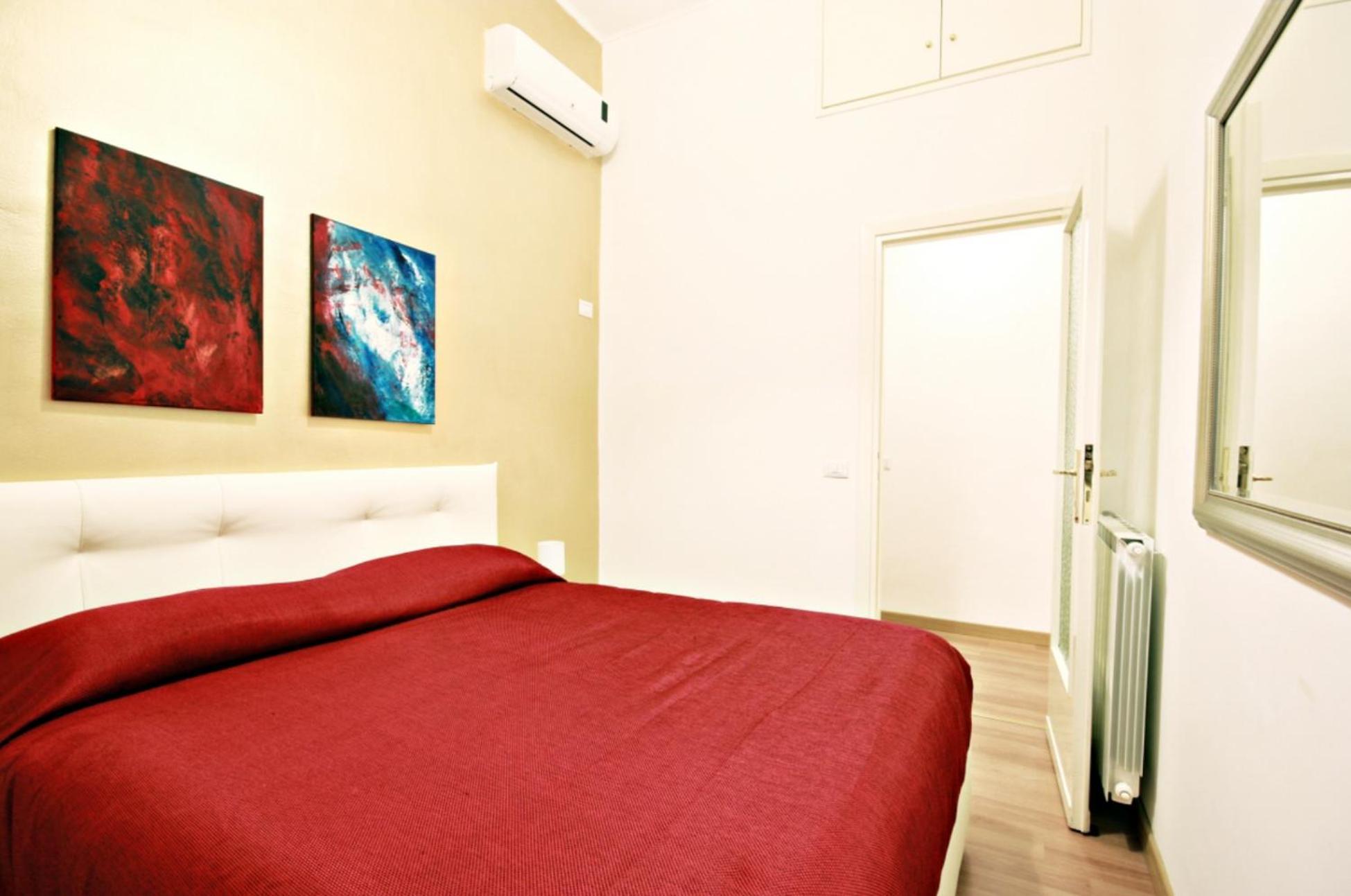 Colosseum - Big And Comfortable Apartment Roma Esterno foto